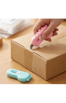 Sevimli Dinozor Tasarımlı Pratik Mini Makas Ve Kesici Seti Sevimli Dinozor Tasarımlı Pratik Mini Makas Ve Kesici Seti
