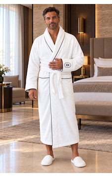 Varol Elegant Monogram Beyaz Erkek Bornoz Yüksek Gramajlı, Uzun Kesim, Şal Yaka Varol Elegant Monogram Beyaz Erkek Bornoz Yüksek Gramajlı, Uzun Kesim, Şal Yaka