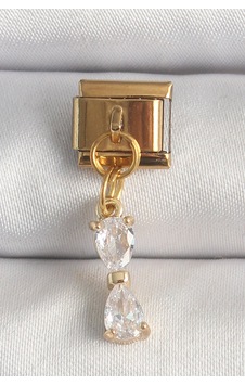 316l Çelik Gold Renk Sallantı Zirkon Taşlı Kurdele Model Nomination Charm Altın 316l Çelik Gold Renk Sallantı Zirkon Taşlı Kurdele Model Nomination Charm Altın