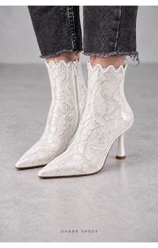 Dabab Shoes Mona Kadın Beyaz Dantel İşlemeli Sivri Burun Sıcak Astarlı Fermuarlı 7 Cm İnce Topuklu Bot Bootie Dabab Shoes Mona Kadın Beyaz Dantel İşlemeli Sivri Burun Sıcak Astarlı Fermuarlı 7 Cm İnce Topuklu Bot Bootie
