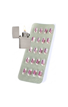 Çakmak Taşı Zippo Taşı Tüm Çakmaklar İle Uyumlu Çakmak Taşı 20 Adet Bordo Çakmak Taşı Zippo Taşı Tüm Çakmaklar İle Uyumlu Çakmak Taşı 20 Adet Bordo