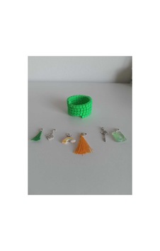 Charm Detaylı Spiral Bileklik Yeşil - 647535728 Yeşil - 647535728 Yeşil