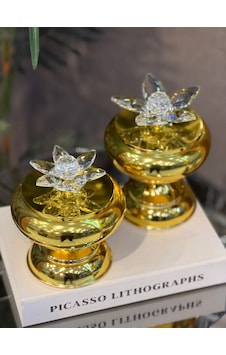 Chacha Home 2'li Metal Ayaklı Kristal Lotus Kapaklı Şekerlik Seti 18 Cm & 15 Cm Dekoratif Lokumluk Ve Ikramlık Kavanoz Gold Chacha Home 2'li Metal Ayaklı Kristal Lotus Kapaklı Şekerlik Seti 18 Cm & 15 Cm Dekoratif Lokumluk Ve Ikramlık Kavanoz Gold