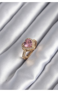 Pirinç Pembe Zirkon Taşlı Charm Kalp Model Kadın Yüzük Gold Renk Çok Renkli Pirinç Pembe Zirkon Taşlı Charm Kalp Model Kadın Yüzük Gold Renk Çok Renkli
