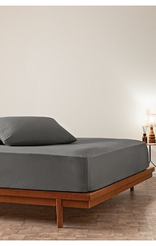 Puffy Feel Tek Kişilik Penye Lastikli Çarşaf - Antrasit - 100x200 Cm Puffy Feel Tek Kişilik Penye Lastikli Çarşaf - Antrasit - 100x200 Cm