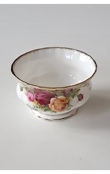 Old Country Roses Bone China England Antika Şekerlik 9.5 Cm 160 Ml Sarı Old Country Roses Bone China England Antika Şekerlik 9.5 Cm 160 Ml Sarı