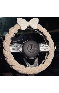 Bej Peluş Direksiyon Kılıfı Kadınlara Özel Tüylü Direksiyon Kılıfı Bej Peluş Direksiyon Kılıfı Kadınlara Özel Tüylü Direksiyon Kılıfı