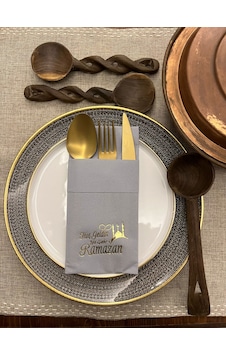 Gold Yaldızlı Gri Kumaş Dokulu Hoş Geldin Ya Şehri Ramazan Cepli Peçete 6 Lı Gold Yaldızlı Gri Kumaş Dokulu Hoş Geldin Ya Şehri Ramazan Cepli Peçete 6 Lı