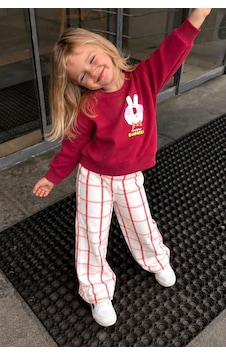 Monila Kız Çocuk Bordo Tavşan Baskılı Pamuklu Sweatshirt Ve Kareli Kanvas Pantolonlu Alt Üst Takım Monila Kız Çocuk Bordo Tavşan Baskılı Pamuklu Sweatshirt Ve Kareli Kanvas Pantolonlu Alt Üst Takım
