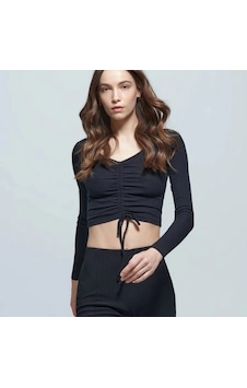 Escbutik Kadın V-yaka Önü Büzgülü Uzun Kollu Crop Bluz Siyah Escbutik Kadın V-yaka Önü Büzgülü Uzun Kollu Crop Bluz Siyah