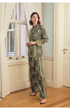 Civetta Çiçekyaprak Ve Etnik Desenli Pijama Takımı Siyah Civetta Çiçekyaprak Ve Etnik Desenli Pijama Takımı Siyah