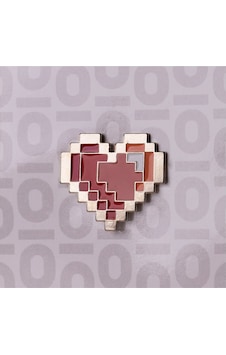 Espressolab Pin Red Heart No:7 Rozet Çok Renkli Espressolab Pin Red Heart No:7 Rozet Çok Renkli