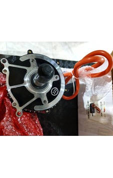 Falcon 60v 1000w Elektrikli Kasalı Arka Motor Siyah - Gri Falcon 60v 1000w Elektrikli Kasalı Arka Motor Siyah - Gri