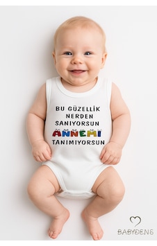 Babyden's Bu Güzellik Nereden Sanıyorsun Annemi Tanımıyorsun Yazılı Kolsuz Bebek Çıtçıtlı Body Beyaz Babyden's Bu Güzellik Nereden Sanıyorsun Annemi Tanımıyorsun Yazılı Kolsuz Bebek Çıtçıtlı Body Beyaz