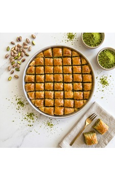 Kare Baklava 1 Kg Kare Baklava 1 Kg