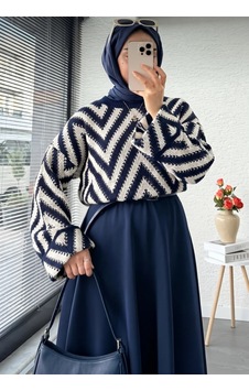 Trend Paris Retro Zigzag Desenli Oversize Örgü Triko Kazak Lacivert Standart Trend Paris Retro Zigzag Desenli Oversize Örgü Triko Kazak Lacivert Standart