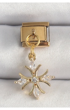 Utterly Good 316l Çelik Gold Kar Tanesi Zirkon Taşlı Sallantılı Nomination Charm Çok Renkli Utterly Good 316l Çelik Gold Kar Tanesi Zirkon Taşlı Sallantılı Nomination Charm Çok Renkli