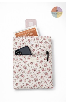 Patch&soul Kır Çiçekleri Kitap Ve Tablet Kılıfı 25x19 Cm El Yapımı Patch&soul Kır Çiçekleri Kitap Ve Tablet Kılıfı 25x19 Cm El Yapımı