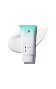 Frankly Centella Asiatica İçeren Nemlendirici Güneş Kremi SPF50+ 50 ML Frankly Centella Asiatica İçeren Nemlendirici Güneş Kremi SPF50+ 50 ML