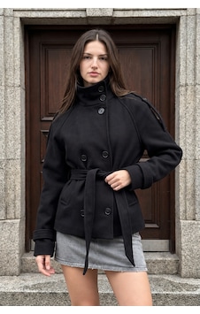 Unika Boutique Kadın Dik Yaka Kuşaklı Kaşe Kısa Kaban Çok Renkli Unika Boutique Kadın Dik Yaka Kuşaklı Kaşe Kısa Kaban Çok Renkli