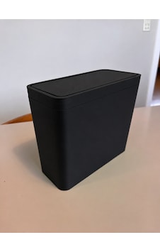 3d Baskı Araç Koltuk Arkası Çöp Kutusu Kayış Bağlantılı Kapaklı Oto İçi Mini Kova Katlanabilir Siyah 3d Baskı Araç Koltuk Arkası Çöp Kutusu Kayış Bağlantılı Kapaklı Oto İçi Mini Kova Katlanabilir Siyah