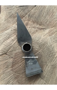 Bk Çelik Sivri Bahçe Çapası Madenci Kazması Çift Agızlı Sivri Çapa 27 CM Bk Çelik Sivri Bahçe Çapası Madenci Kazması Çift Agızlı Sivri Çapa 27 CM