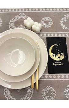 Gold Yaldızlı Siyah Hoşgeldin Ramazan Yeni Ay Desenli Garson Peçete 16 Lı Gold Yaldızlı Siyah Hoşgeldin Ramazan Yeni Ay Desenli Garson Peçete 16 Lı
