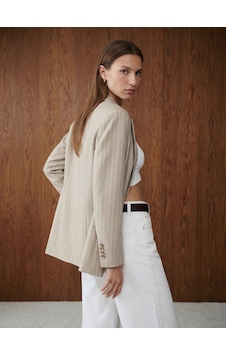 Dilvin 60803 Yan Düğme Detaylı Blazer-bej Dilvin 60803 Yan Düğme Detaylı Blazer-bej