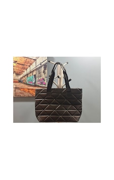 Özkara Çanta Çantadepo Kapiton Günlük Unisex Çanta Uzun Sapı Yoktur 40 30 12 Cm Ebatlarında siyah