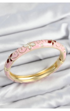 Mey İthalat Mineli Pirinç Pembe Çiçek Motifli Gold Kadın Kelepçe Çok Renkli Mey İthalat Mineli Pirinç Pembe Çiçek Motifli Gold Kadın Kelepçe Çok Renkli