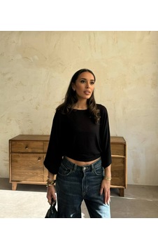 Veraura Lifestyle Kadın Kayık Yaka Yarasa Kol Dökümlü Kısa Bluz siyah Veraura Lifestyle Kadın Kayık Yaka Yarasa Kol Dökümlü Kısa Bluz siyah