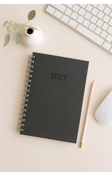 Lizy 2027 Günlük Spiralli Ajanda 17x24 Cm Thermo Deri Kapak Siyah Lizy 2027 Günlük Spiralli Ajanda 17x24 Cm Thermo Deri Kapak Siyah