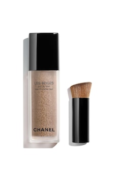 Chanel Les Beiges Eau De Teint Fondöten - Medium Plus Chanel Les Beiges Eau De Teint Fondöten - Medium Plus