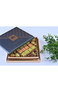 Tadım Dünyası Karışık Hediyelik Kuruyemiş & Lokum 700 Gr 025 Tadım Dünyası Karışık Hediyelik Kuruyemiş & Lokum 700 Gr 025