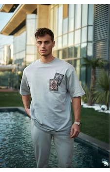 Erkek Kısa Kol Yazlık Tişört Bisiklet Yaka Baskılı Oversize T-shirt - Boyalı Gri Erkek Kısa Kol Yazlık Tişört Bisiklet Yaka Baskılı Oversize T-shirt - Boyalı Gri
