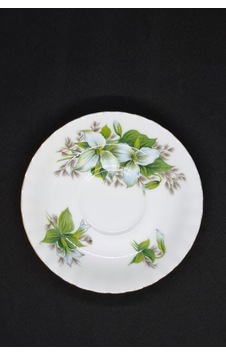 Trillium Bone China England Antika Fincan Tabağı 13.5 Cm Yeşil - Beyaz Trillium Bone China England Antika Fincan Tabağı 13.5 Cm Yeşil - Beyaz