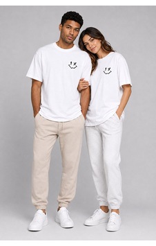 Nevermind Sevgili Kombini Smiley Baskılı Çift Tişört Oversize Unisex %100 P Beyaz Nevermind Sevgili Kombini Smiley Baskılı Çift Tişört Oversize Unisex %100 P Beyaz