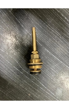 Çankaya Piyasa Koç Tip Uzun Milli 8.5 CM 3/4 Ankastre Çevirmeli Salmastra Krom Çankaya Piyasa Koç Tip Uzun Milli 8.5 CM 3/4 Ankastre Çevirmeli Salmastra Krom