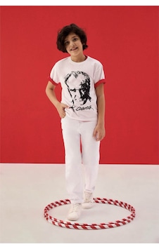 Defacto Atatürk Baskılı Beyaz Erkek Çocuk T-shirt B6938a8/wt34 Defacto Atatürk Baskılı Beyaz Erkek Çocuk T-shirt B6938a8/wt34