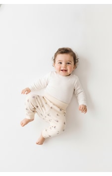 Tiffany Baby & Kids Krooboy Organik Tasarımlı Patiksiz Alt Ekru Tiffany Baby & Kids Krooboy Organik Tasarımlı Patiksiz Alt Ekru