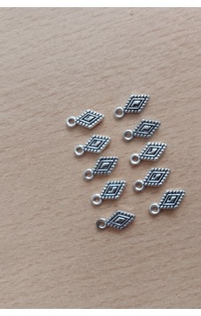 Tesbih Püskül Sallantı Aparatı Baklama Motifli Sallantı Metal 10 Adet Metal Aparat Gri Gri Tesbih Püskül Sallantı Aparatı Baklama Motifli Sallantı Metal 10 Adet Metal Aparat Gri Gri