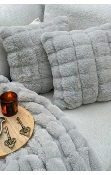 Bubble 2'li Kırlent Kılıfı Peluş Tavşan Tüyü Toz Alerjen Üretmeyen Gri Bubble 2'li Kırlent Kılıfı Peluş Tavşan Tüyü Toz Alerjen Üretmeyen Gri