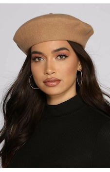 Shopiolog Kadın Fransız Ressam Bere Shopiolog Kadın Fransız Ressam Bere