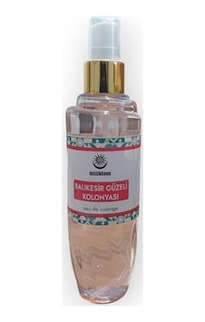 Mistikhane Balıkesir Güzeli Kolonyası Sprey Lüx Pet Şişe 150 Ml Mistikhane Balıkesir Güzeli Kolonyası Sprey Lüx Pet Şişe 150 Ml