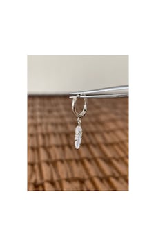 925 Ayar Gümüş Tüy Modeli Sallantılı Gümüş Halka Piercing 8 Mm Gümüş Küpe