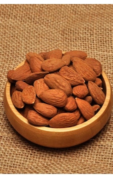 Çiğ Badem İçi Kabuksuz 1 KG Çiğ Badem İçi Kabuksuz 1 KG