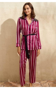 Aria's Closet Satençizgili Düğmeli Uzun Kol Dantelli Gömlek Ve Pantolon Pijama Bordo Aria's Closet Satençizgili Düğmeli Uzun Kol Dantelli Gömlek Ve Pantolon Pijama Bordo