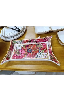 Porselen Lilyum Desenli Dekoratif Tabak 35,5x22x4,5 Cm Porselen Lilyum Desenli Dekoratif Tabak 35,5x22x4,5 Cm