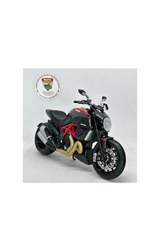 Ducati Xdiavel Carbon Maket Motor - 1:12 Maisto Diecast Ducati Xdiavel Carbon Maket Motor - 1:12 Maisto Diecast