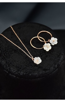 Papatya Silver 925 Ayar Gümüş Rose Kaplama Sedef Manolya Çiçeği Kolye ve Halka Küpe Set Papatya Silver 925 Ayar Gümüş Rose Kaplama Sedef Manolya Çiçeği Kolye ve Halka Küpe Set